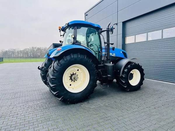 Трактор New Holland T7.220 (2015)