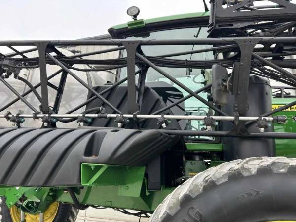 Самохідний обприскувач John Deere 4940 (2012)