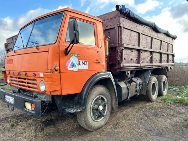 Самоскид КАМАЗ-55102 