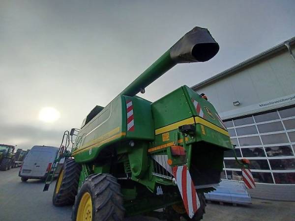 Комбайн John Deere C670i (2010)