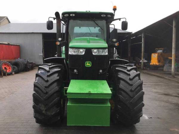 Трактор John Deere 7230R (2012)