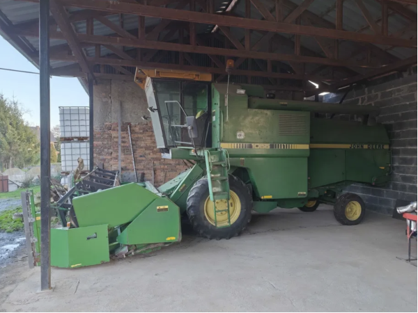 Комбайн John Deere 1055 (1987)