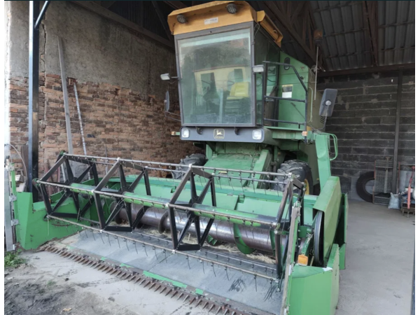 Комбайн John Deere 1055 (1987)