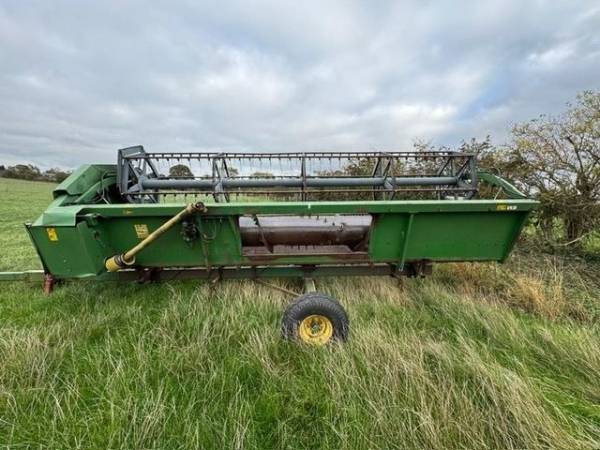 Комбайн John Deere 2258 (1997)