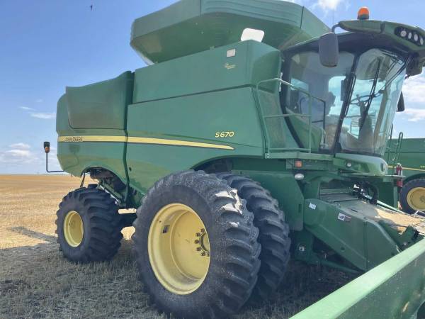 Комбайн John Deere S670 (2012)
