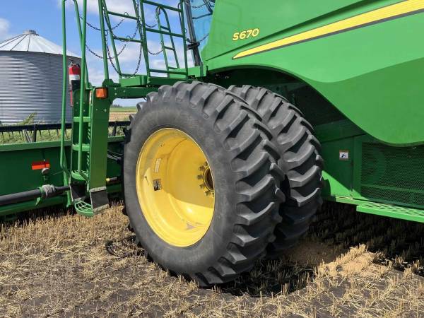 Комбайн John Deere S670 (2012)