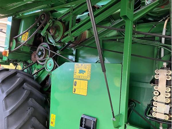 Комбайн John Deere 2066 (1993)