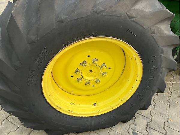 Комбайн John Deere 2066 (1993)