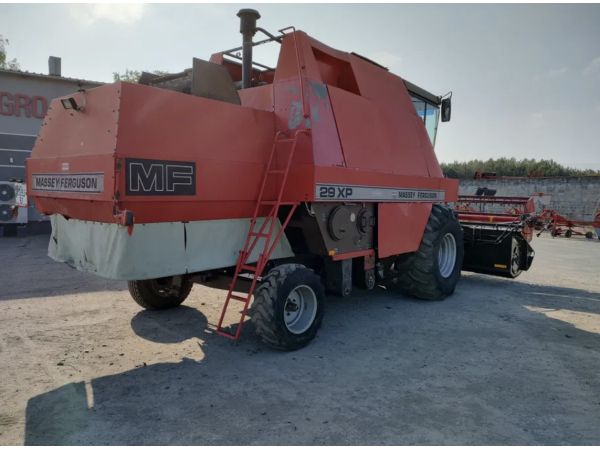 Комбайн Massey Ferguson 29XP (1990)