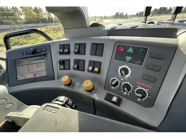 Трактор Claas Axion 840 (2011)