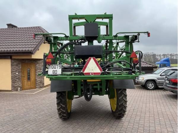 Причіпний обприскувач John Deere 732 (2011)