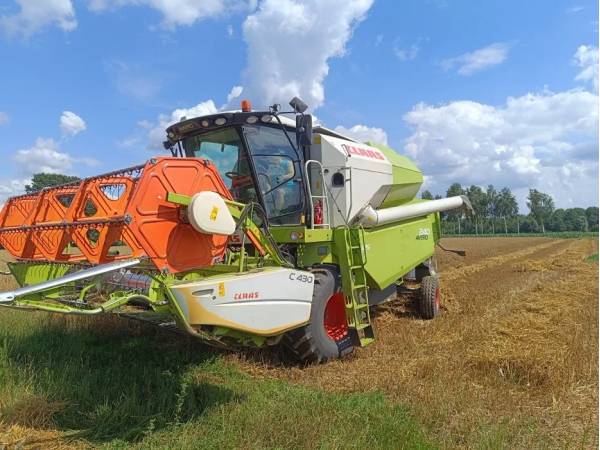 Комбайн Claas Avero 240 (2017)