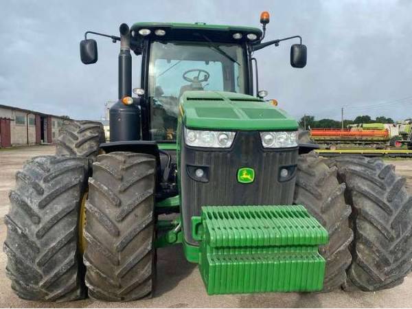 Трактор John Deere 8335R (2014)