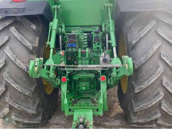 Трактор John Deere 8335R (2014)