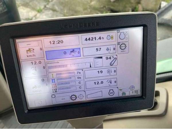 Трактор John Deere 8335R (2014)