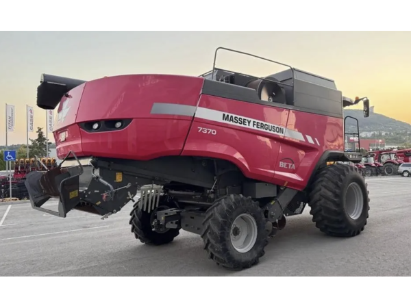 Комбайн Massey Ferguson 7370 Beta (2016)