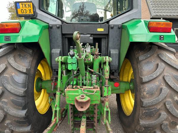 Трактор John Deere 6110 Premium (1999)