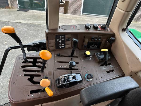 Трактор John Deere 6110 Premium (1999)
