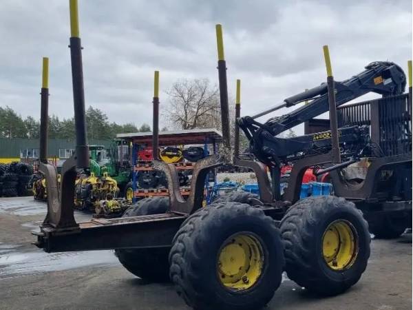 Форвардер лісовий John Deere 1510E  (2013)