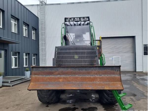 Форвардер лісовий John Deere 1510E  (2013)