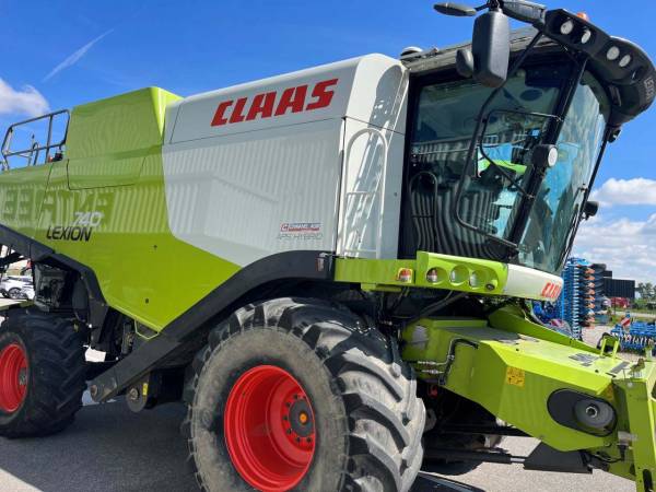 Комбайн Claas Lexion 740 (2015)