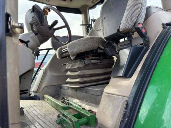 Трактор John Deere 6210R (2013)