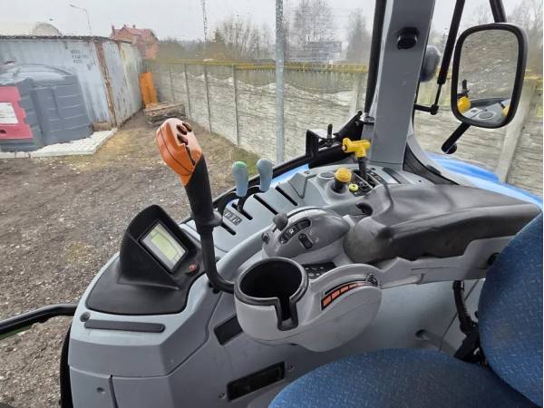 Трактор New Holland T6050 (2011)