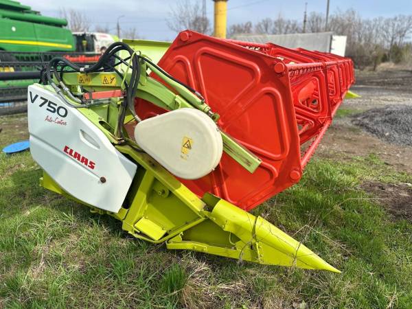 Жниварка зернова Claas Vario V750 (2010)