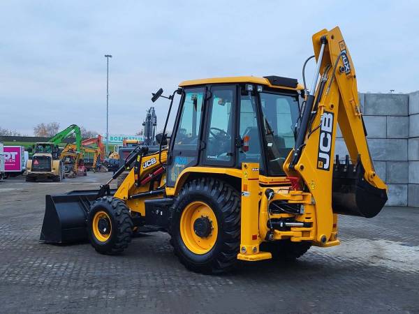 Экскаватор-погрузчик JCB 3DX Plus (2025)