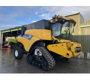 Комбайн New Holland CR 9070