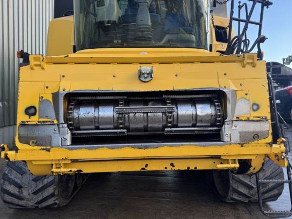 Комбайн New Holland CR 9070 (2013)