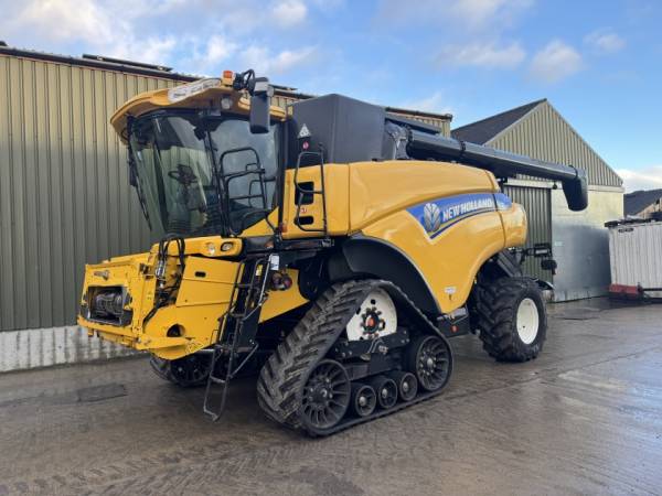 Комбайн New Holland CR 9070 (2013)