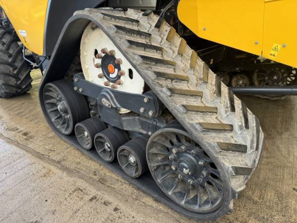 Комбайн New Holland CR 9070 (2013)