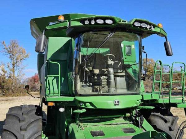 Комбайн John Deere S680 (2015)