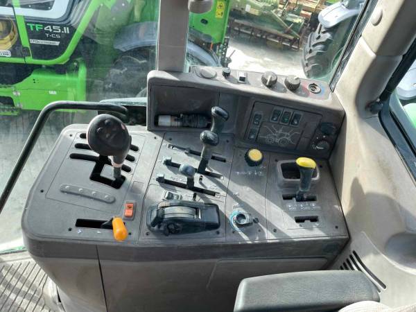 Трактор John Deere 6630 (2011)