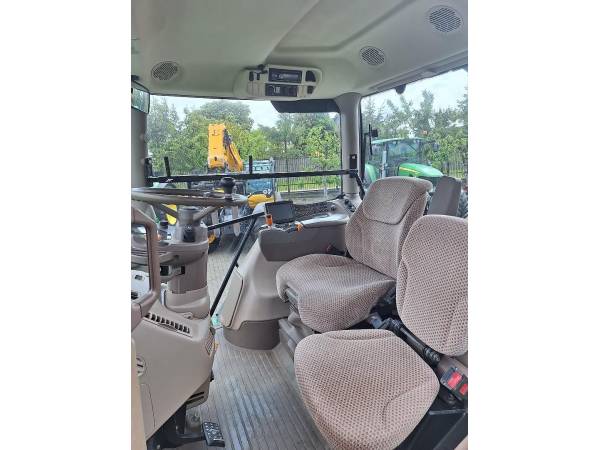 Трактор John Deere 6210R (2012)