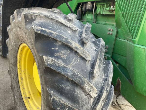 Трактор John Deere 8410 (2001)