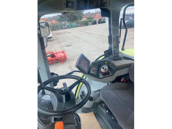 Трактор Claas ARION 650 (2015)