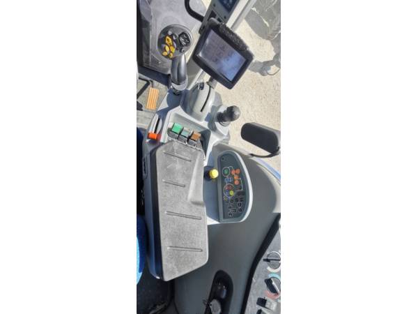 Трактор New Holland T8.300 (2012)