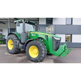 Трактор John Deere 8260 R (2012)