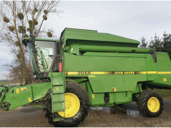 Комбайн John Deere 2066 (1997)