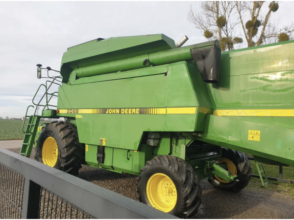 Комбайн John Deere 2066 (1997)