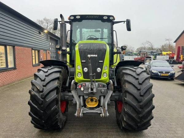 Трактор Claas Axion 850 (2007)