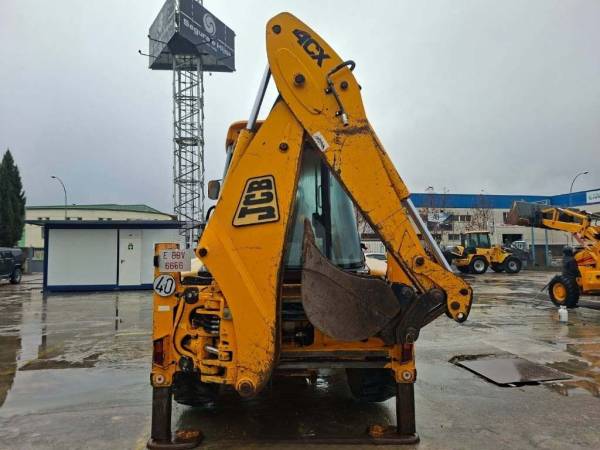 Экскаватор-погрузчик JCB 4CX (2001)