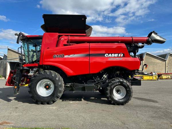 Комбайн Case IH Axial Flow 6140 (2015)