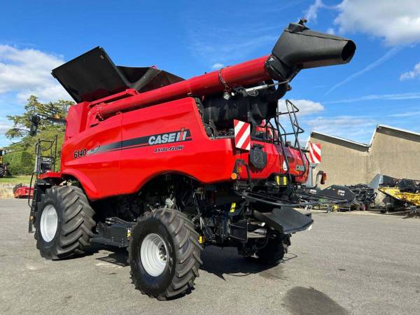 Комбайн Case IH Axial Flow 6140 (2015)