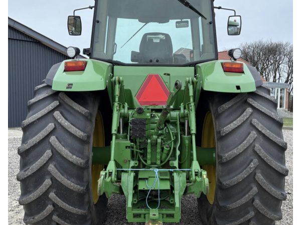 Трактор John Deere 8100 (1997)