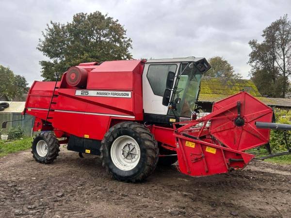 Комбайн Massey Ferguson 25 (1998)