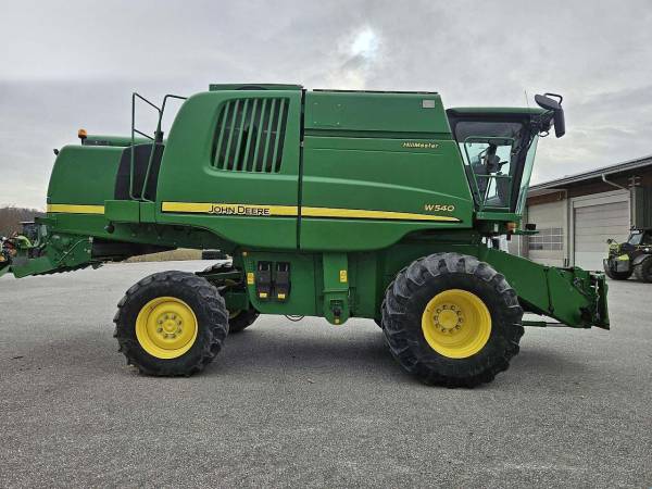 Комбайн John Deere W540 (2011)
