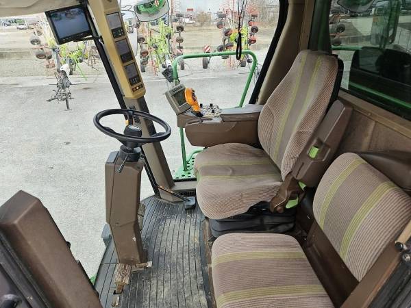 Комбайн John Deere W540 (2011)